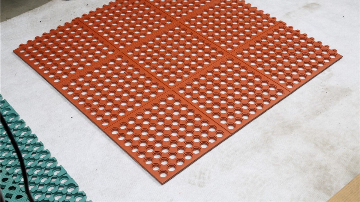 Anti-Slip rubber sheet manufacturer Anti-Slip rubber sheet manufacturer